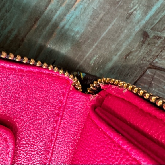 Betsey Johnson Black Multicolor Floral Bow Wristlet - Picture 11 of 15